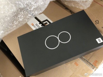 Xiaomi 8 phone packaging 